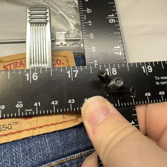 Levi’s 550 Medium Blue Wash Classic Relaxed Tapered Jeans Women’s Size 16 Long - Picture 5 of 6